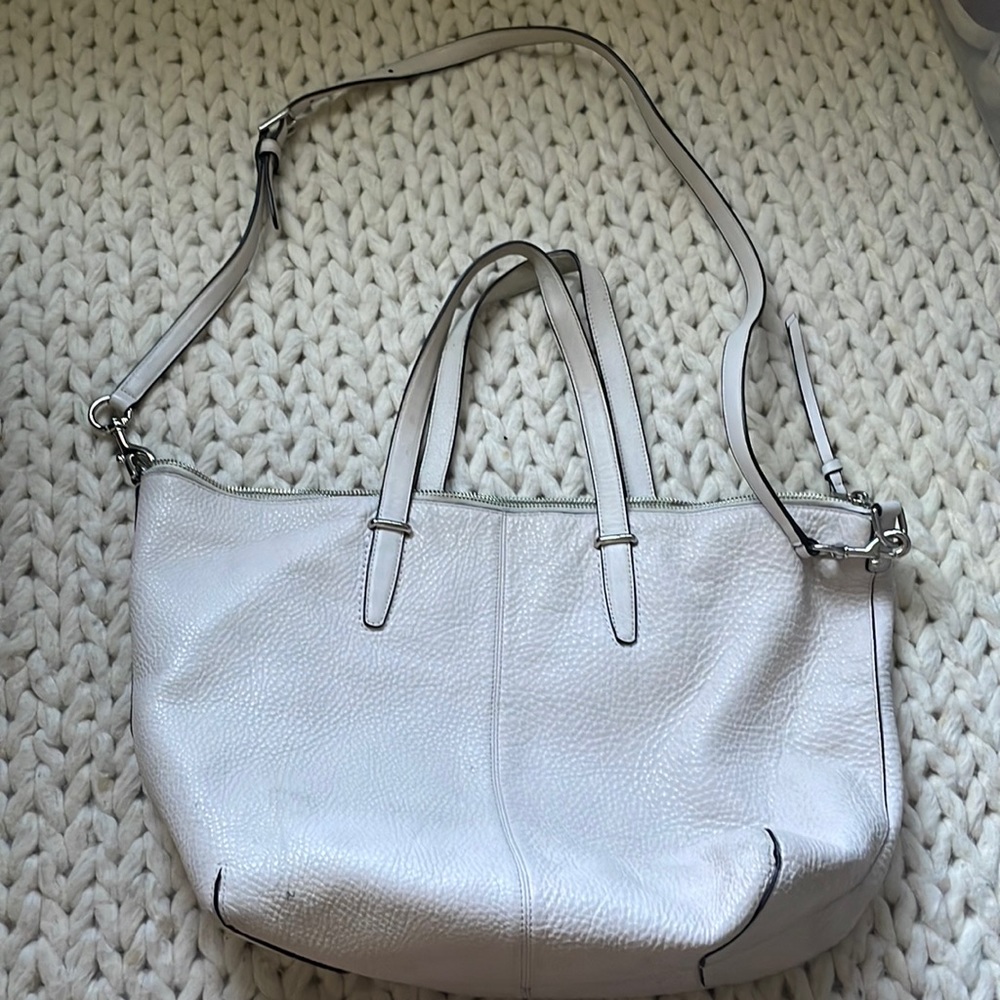 Authentic Coach Shoulder bag/tote. White leather.